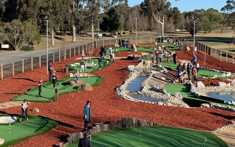 build a mini golf